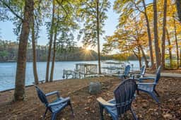 The Cozy Cove on Lake Hamilton | Close to All