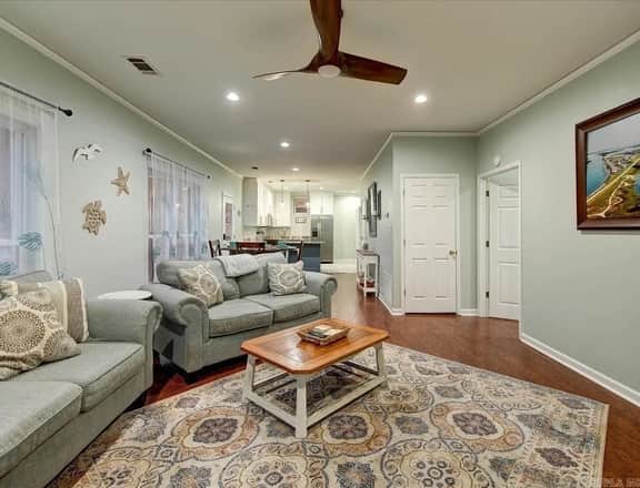 Poppy Point Lake Catherine Condo