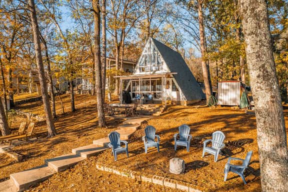 The Cozy Cove on Lake Hamilton | Close to All